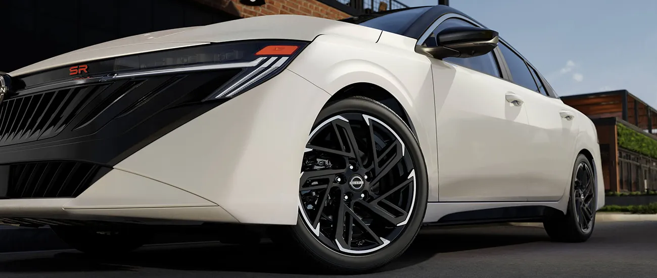 White Nissan Sentra
