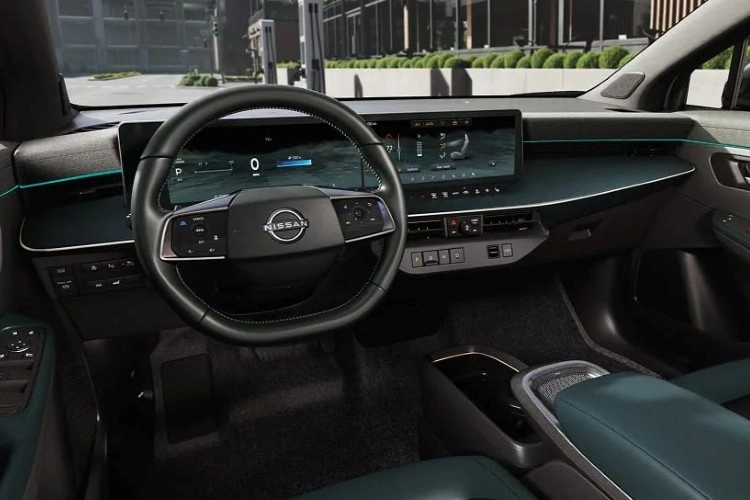 Nissan LEAF steering wheel and driver display seen from the driver&rsquo;s seat