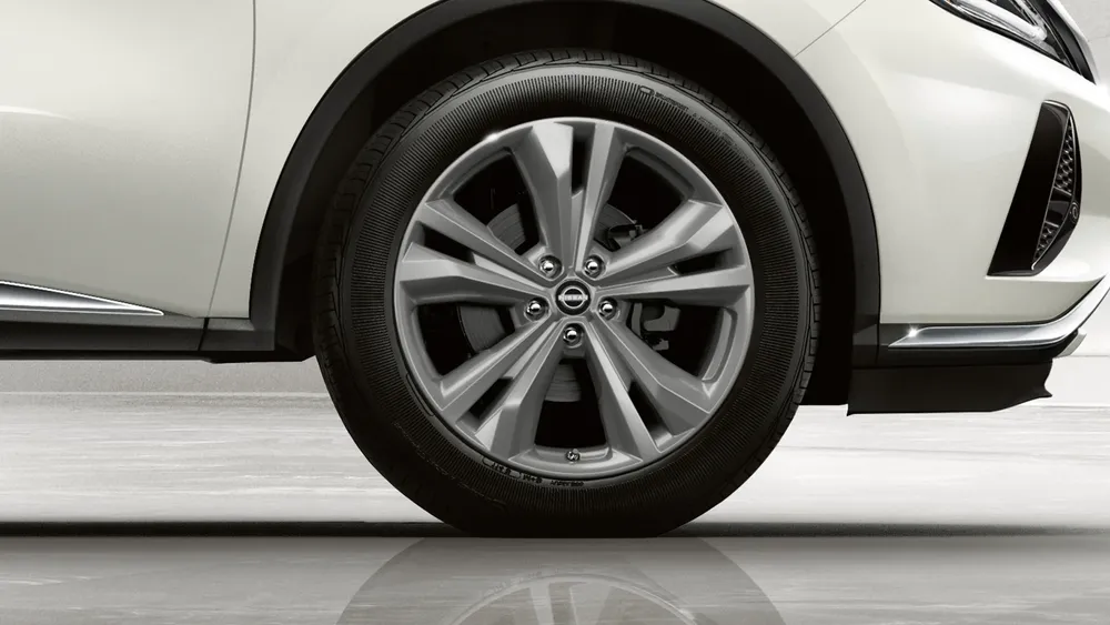 2023 Nissan Murano alloy wheel