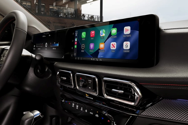A Connected Cabin for Daily Driving