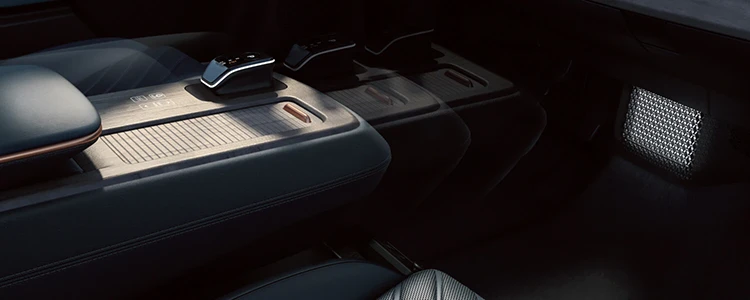 2025 Nissan Ariya Power-sliding Center Console