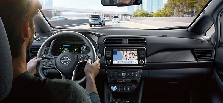 2025 Nissan LEAF - Cockpit of the future