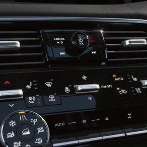 Tri-Zone Automatic Temperature Control