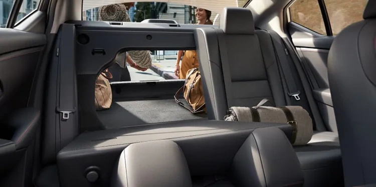 60/40-split Rear Seats