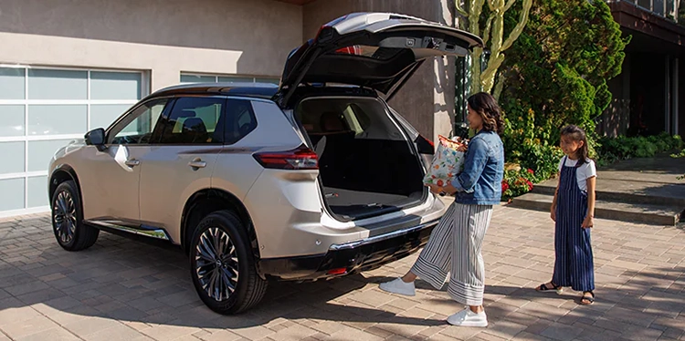 Motion Activated Liftgate
