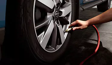 Tire Pressure Monitoring System With Easy-Fill Tire Alert